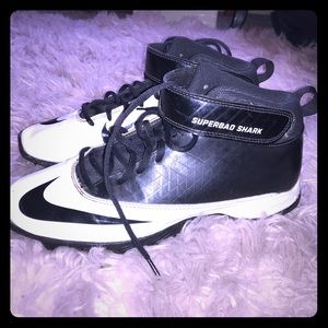 🏈🏉🏟👍🏼👟gently used men’s football cleats 👟👍🏼🏈🏉🏟